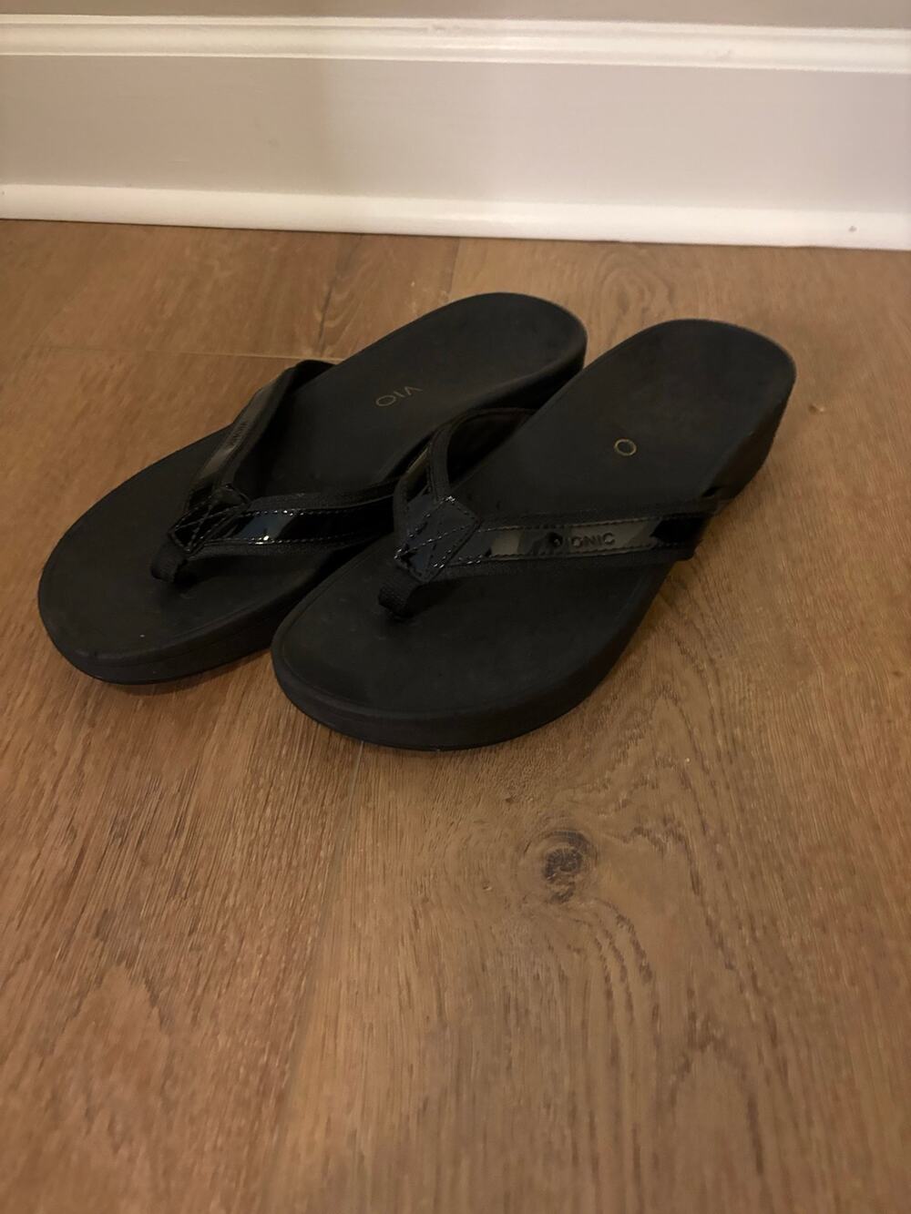 Vionic High Tide Platform Orthotic Sandals in Womens size 10